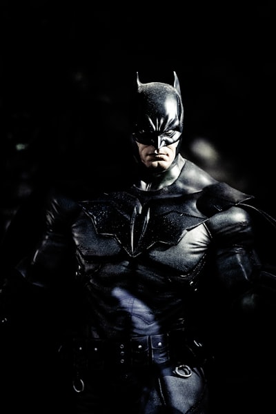 都市爱情剧《星光下的约定》海报，男女主角在夜晚的都市天台相视而笑